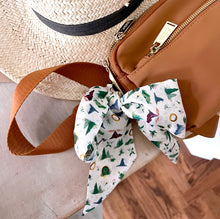 Load image into Gallery viewer, LOTR inspired 100%Silk Twilly